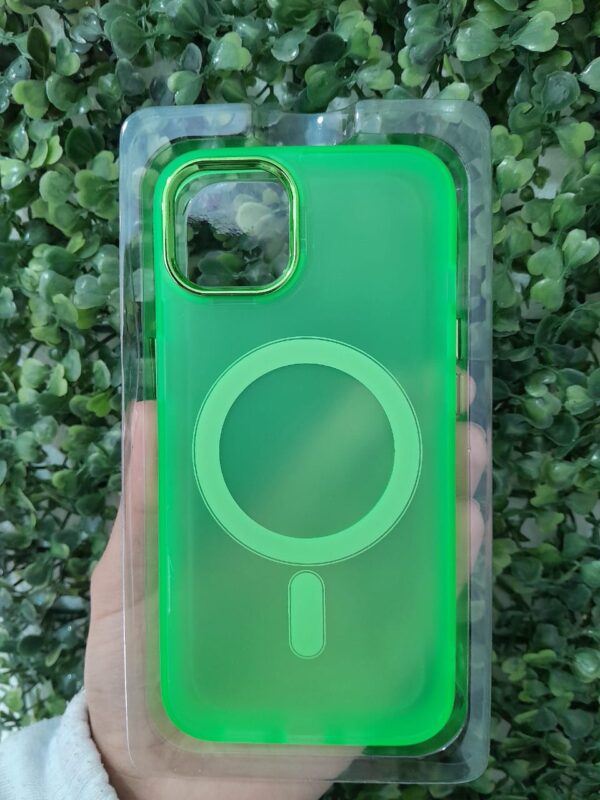 TPU MAGNETIC IPH 13